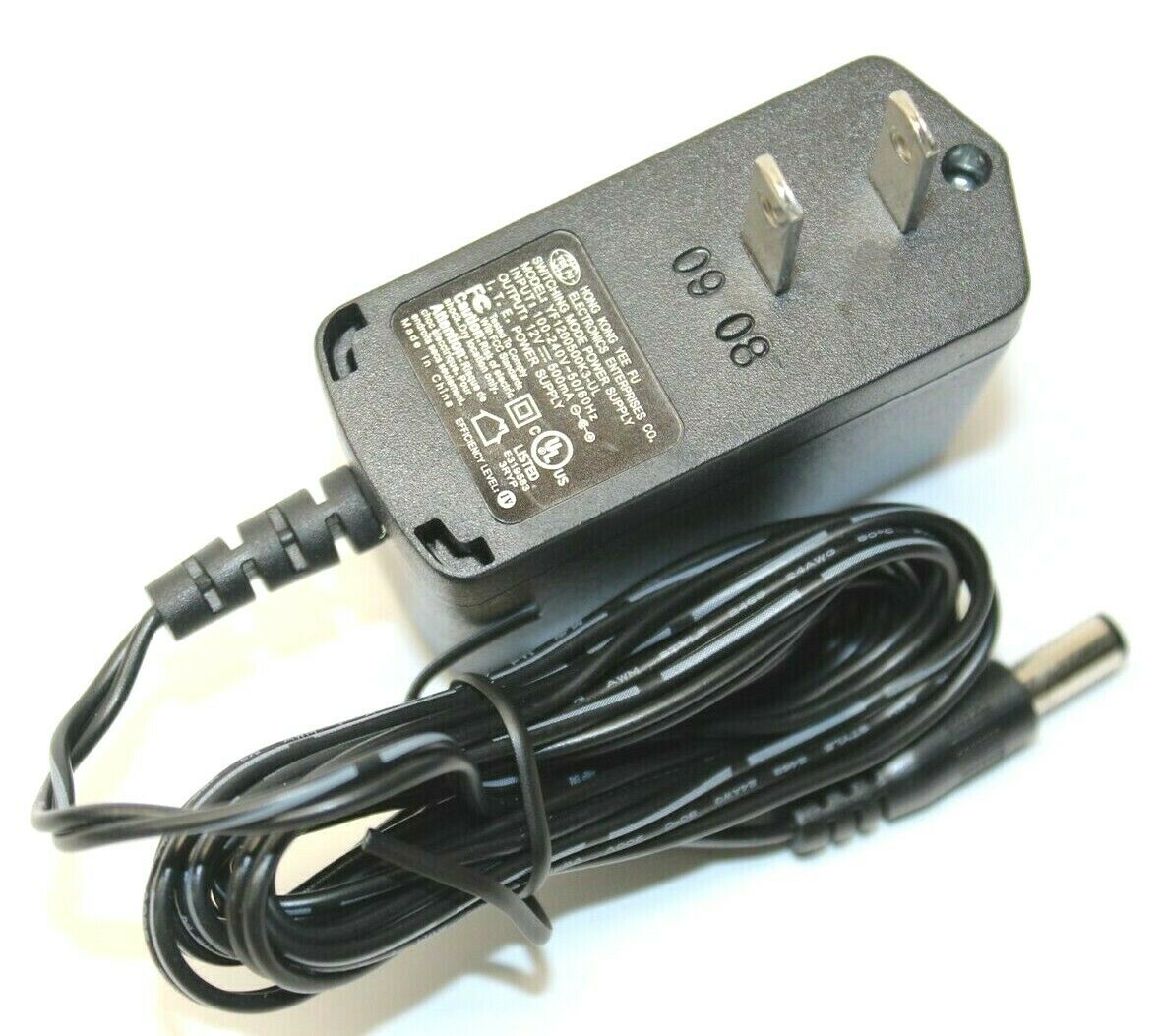 New 12V 500mA Yee Fu YF1200500K3-UL Power Supply Ac Adapter